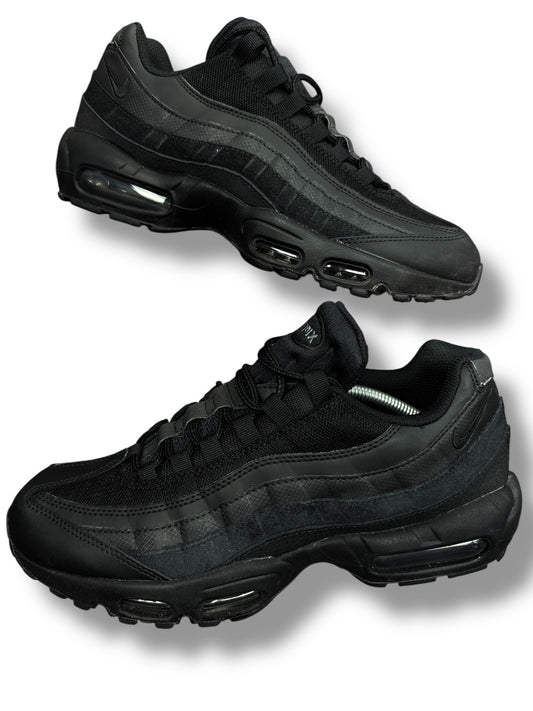Nike Air Max 95 Triple Black