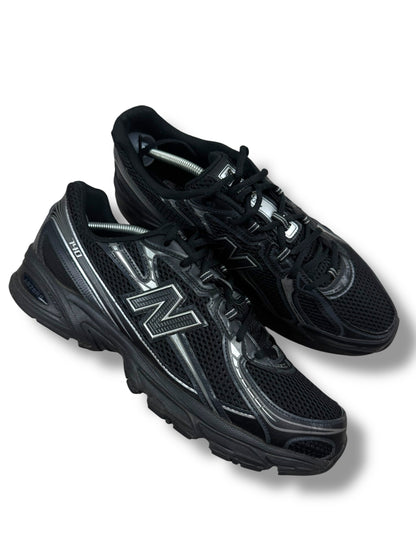 New Balance 740