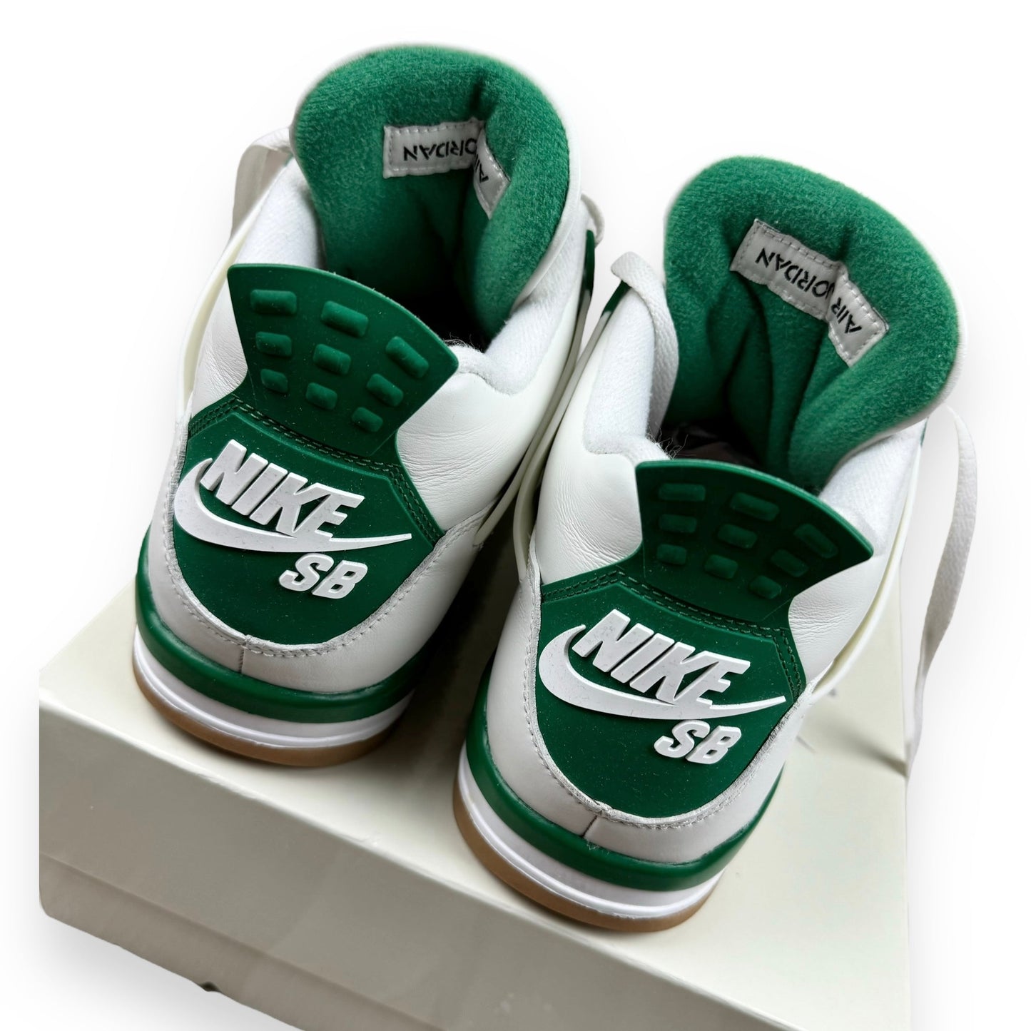 Jordan 4 Retro SB Pine Green