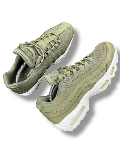 Nike Air Max 95 Essential