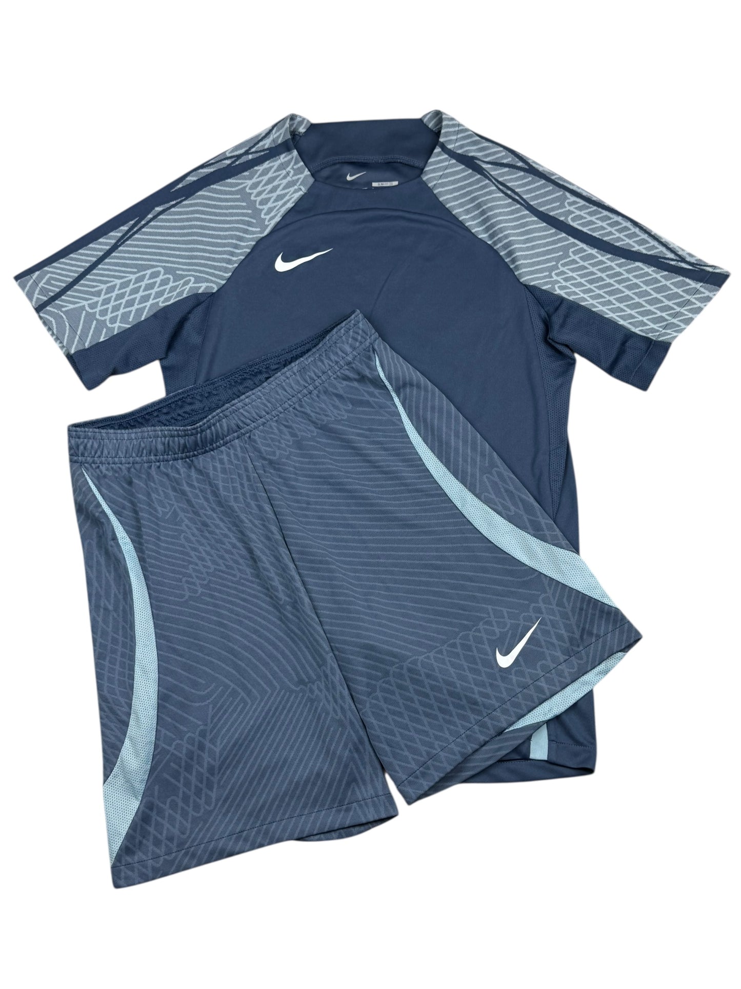 Nike Strike Set ‘Icy Blue’
