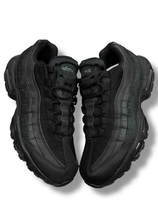 Nike Air Max 95 Triple Black