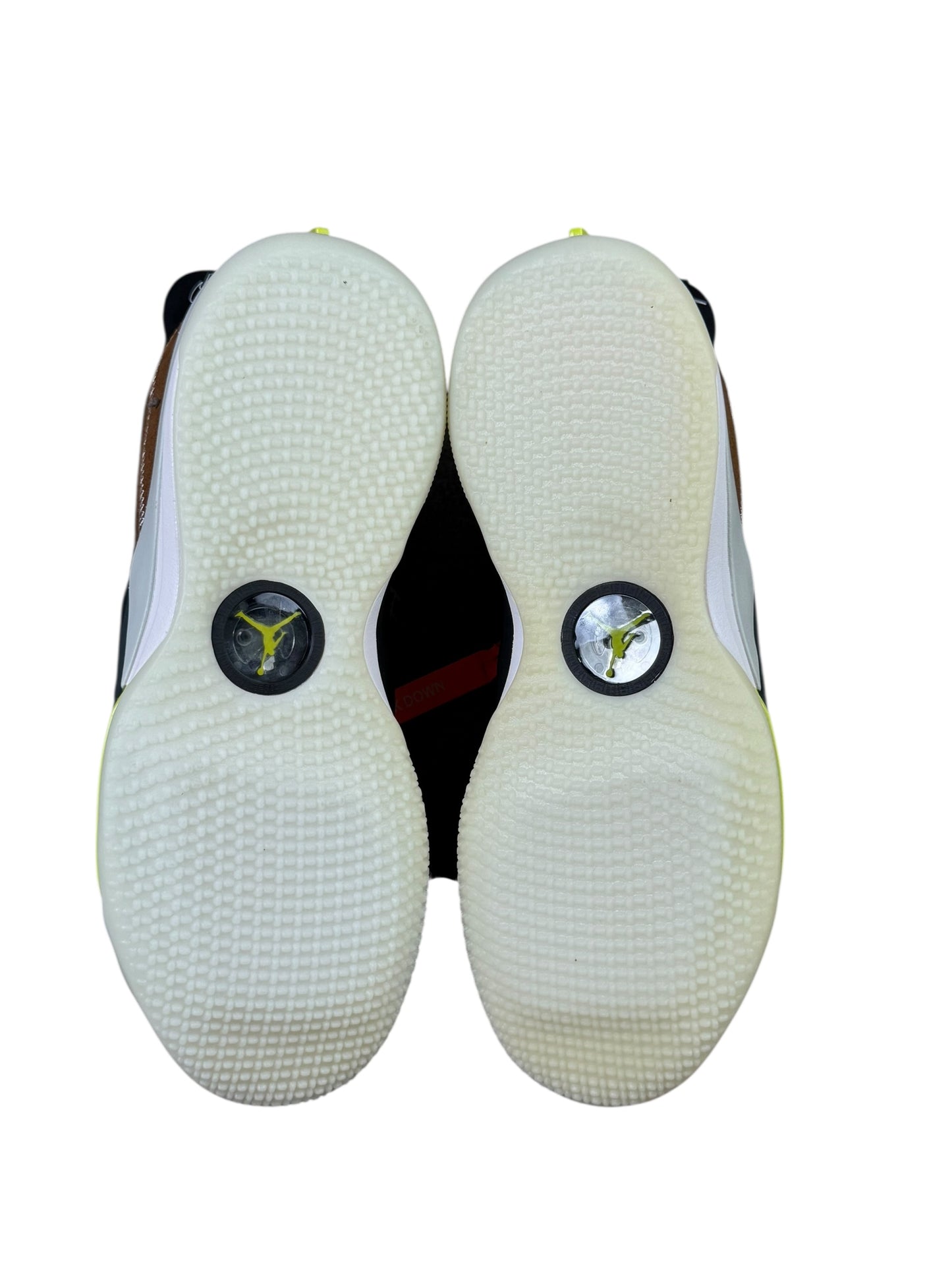 Travis Scott x Air Jordan 33 NRG ‘Army Olive’ DS