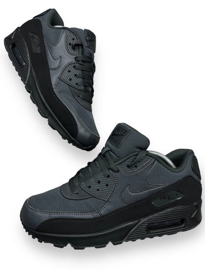 Nike Air Max 90 Essential