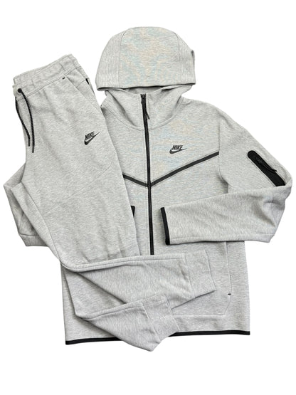 Nike Tech Knit ADV Short Set