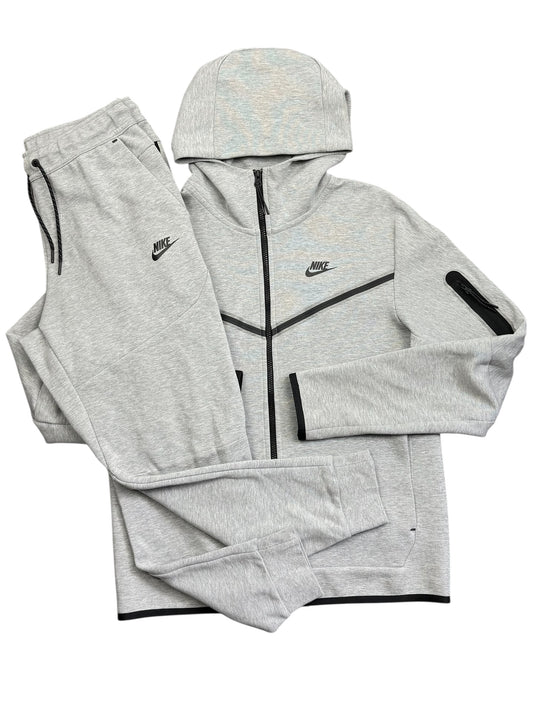 Nike Tech Knit ADV Short Set