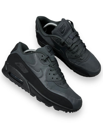 Nike Air Max 90 Essential