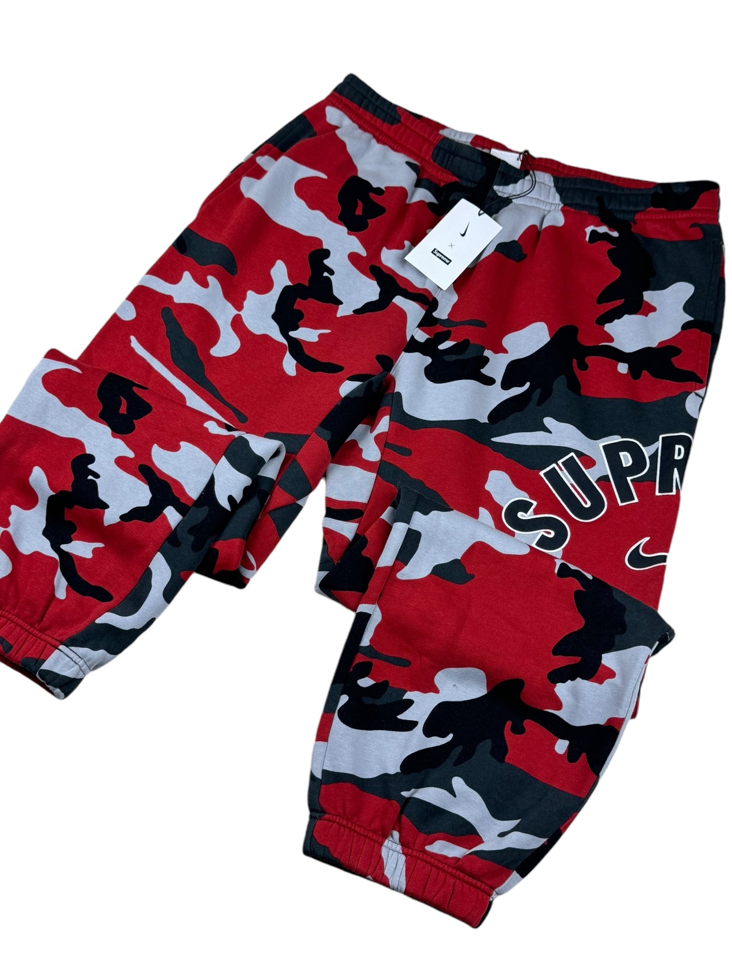 Nike x Supreme Arc Sweatpant SS22 BNWT - Red Camo