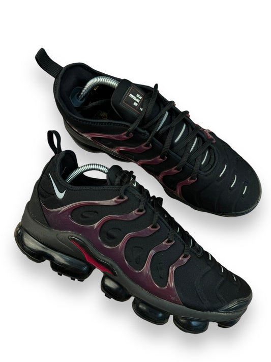 Nike Air VaporMax Plus 'Black Noble Red’