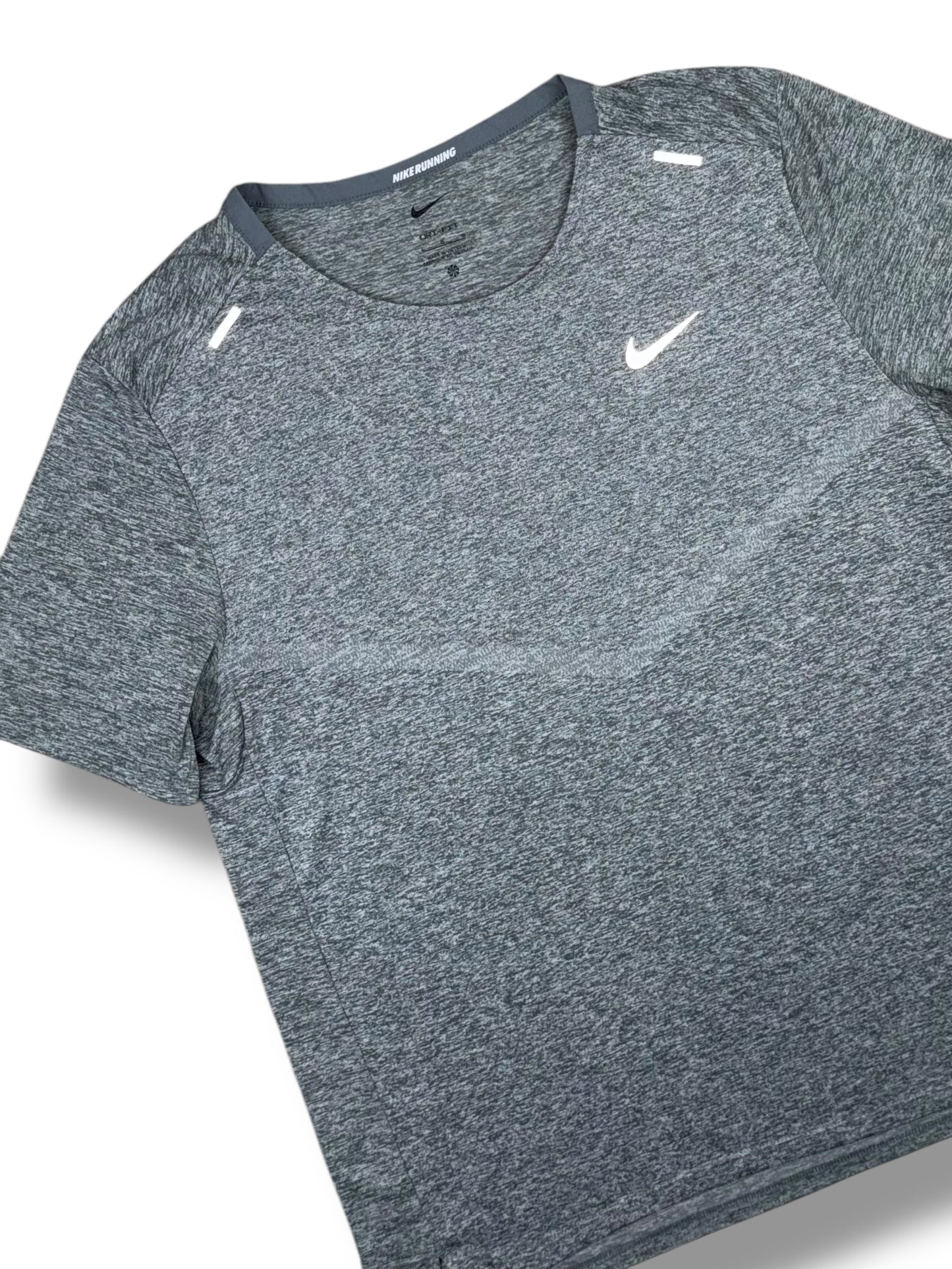 Nike Rise 365 T-Shirt