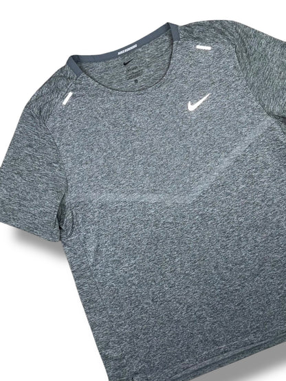 Nike Rise 365 T-Shirt