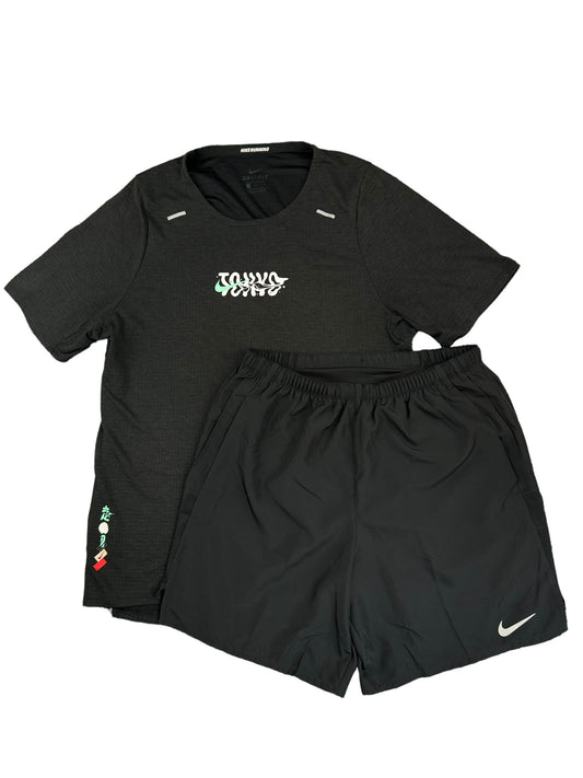 Nike Rise 365 Tokyo Short Set