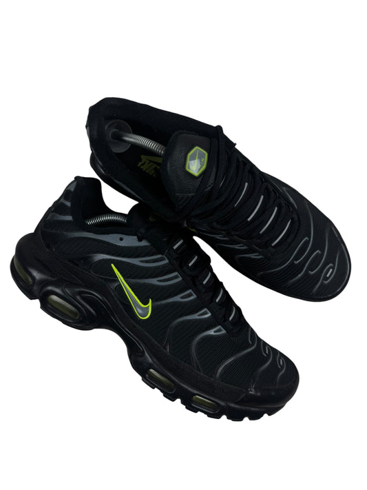 Nike Air Max Plus TN Black Volt