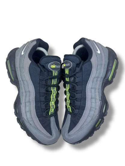 Nike Air Max 95 Black Volt Neon